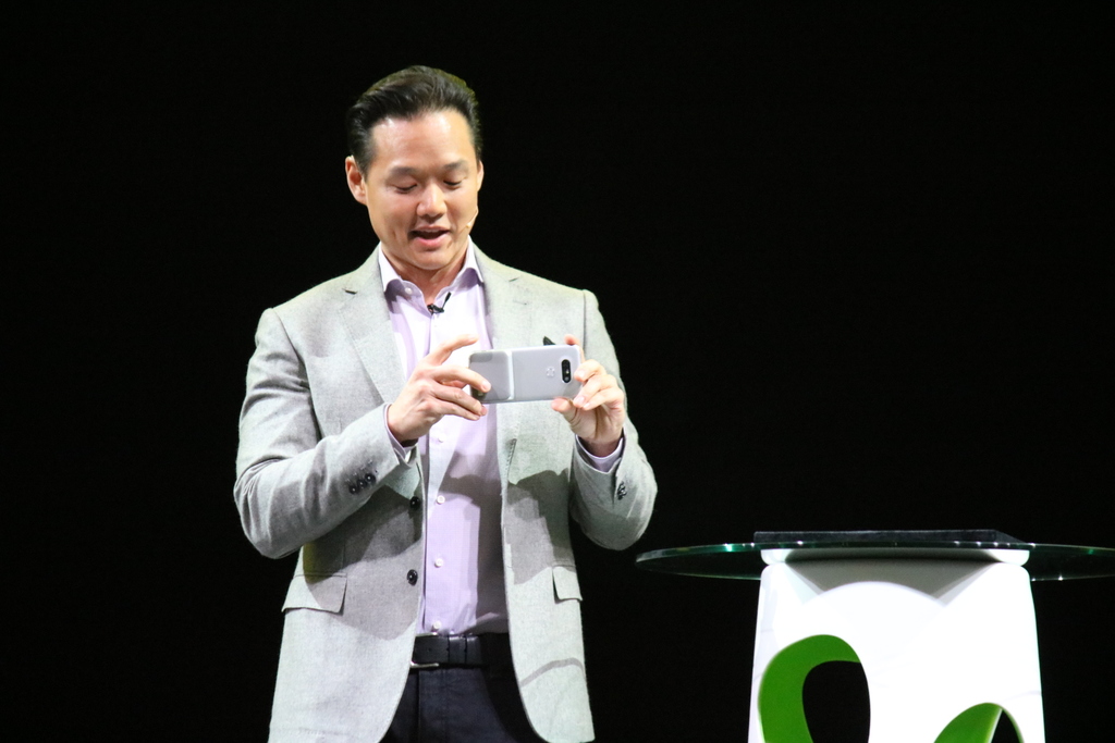 LG Cam