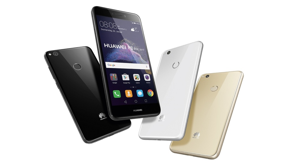 Huawei P8 Lite group shot