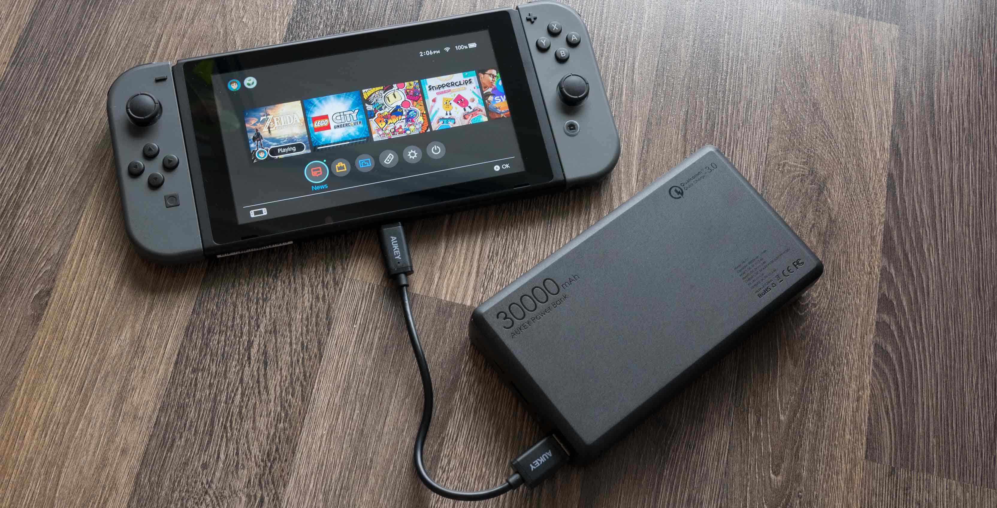Aukey 30000mAh Hooked up to Nintendo Switch