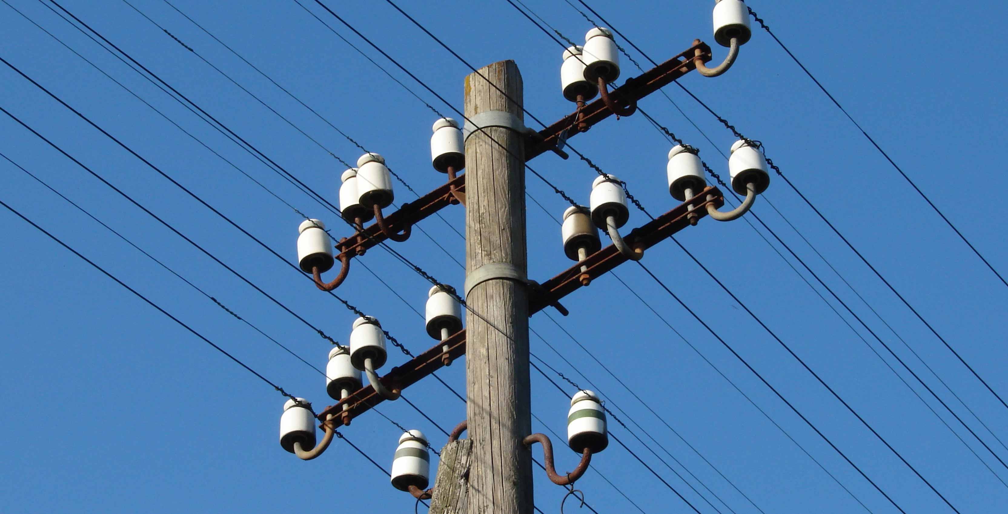 telephone wires - 600mhz spectrum canada