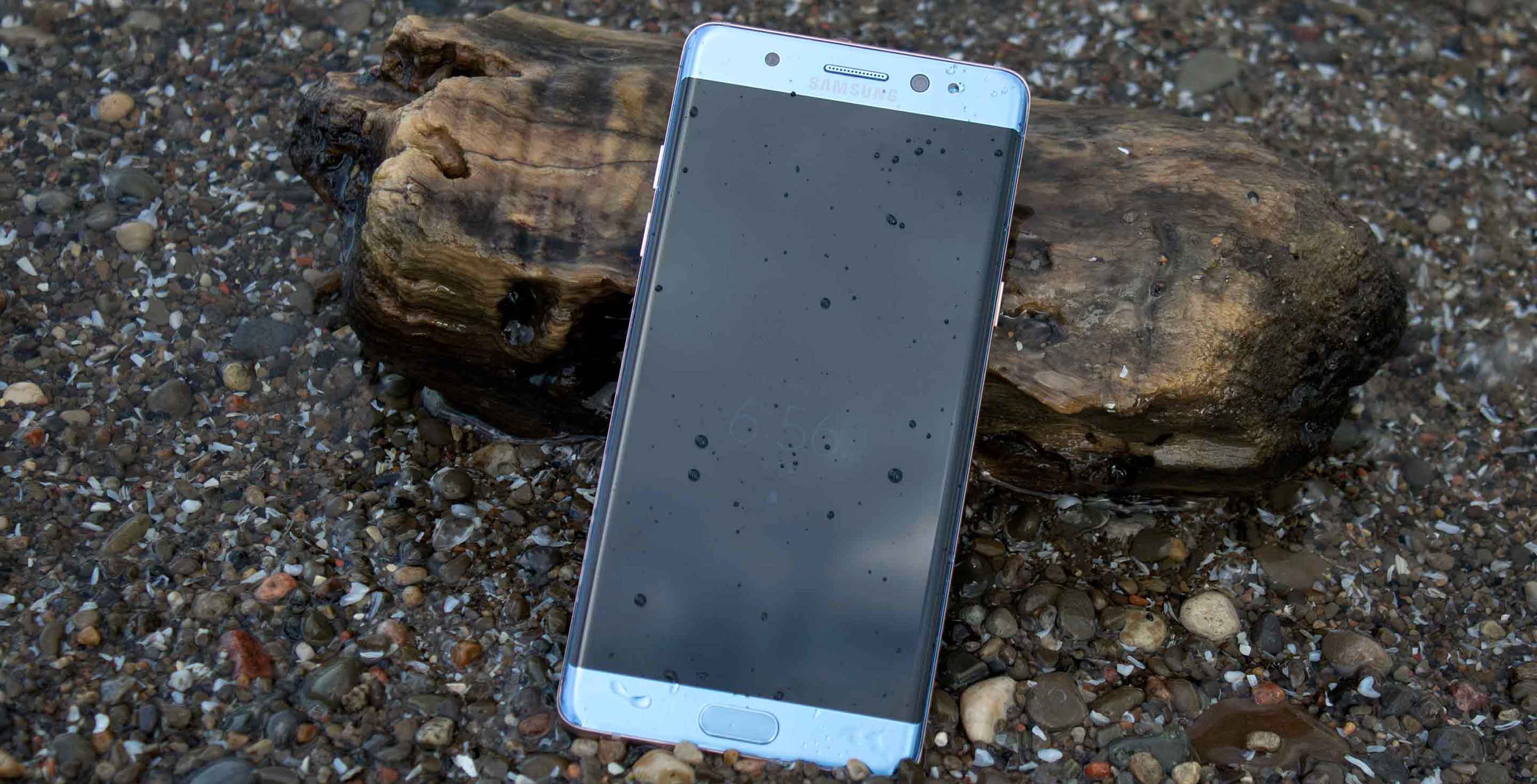 Front of Note7 smartphone