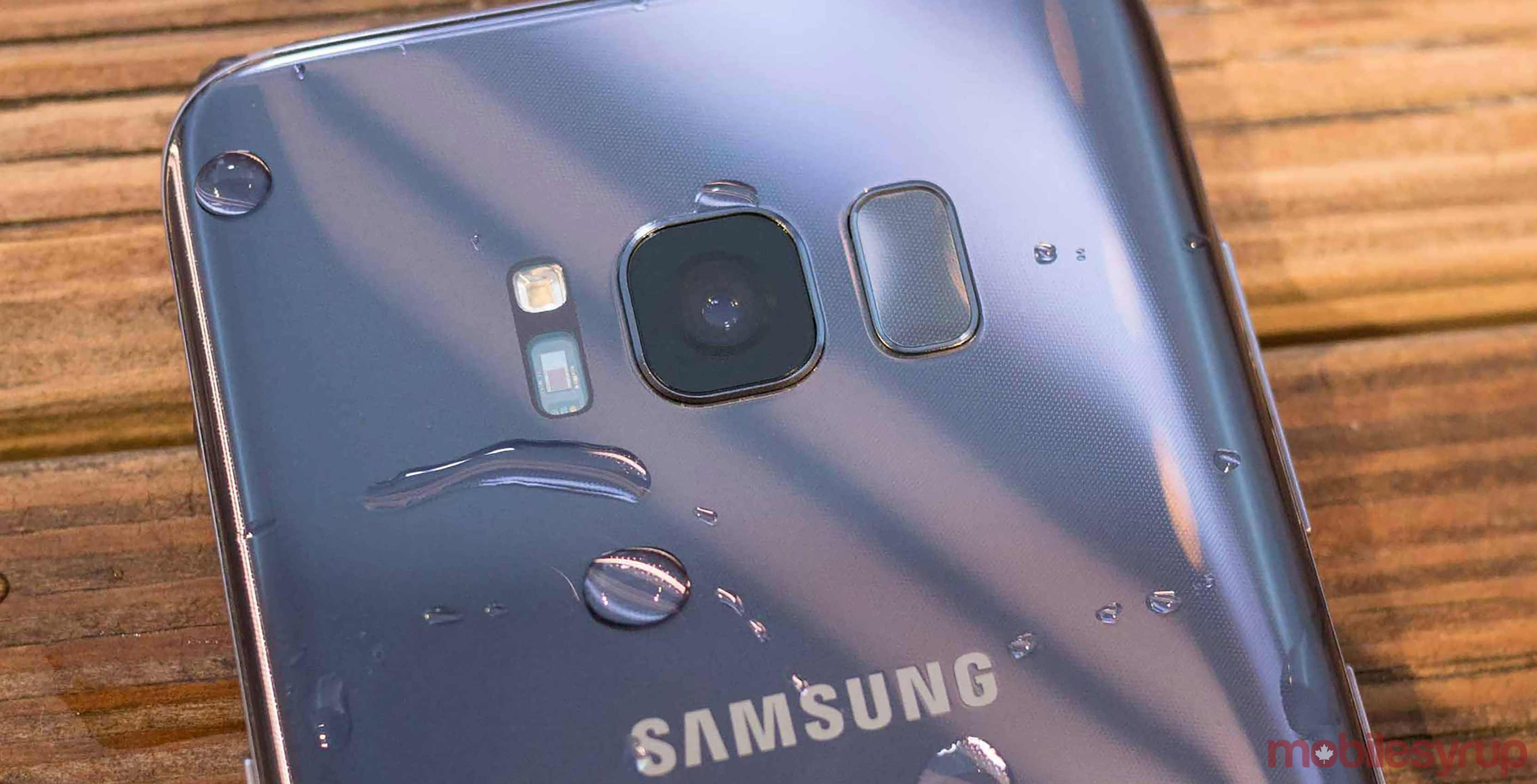 samsung galaxy s8 camera and fingerprint sensor
