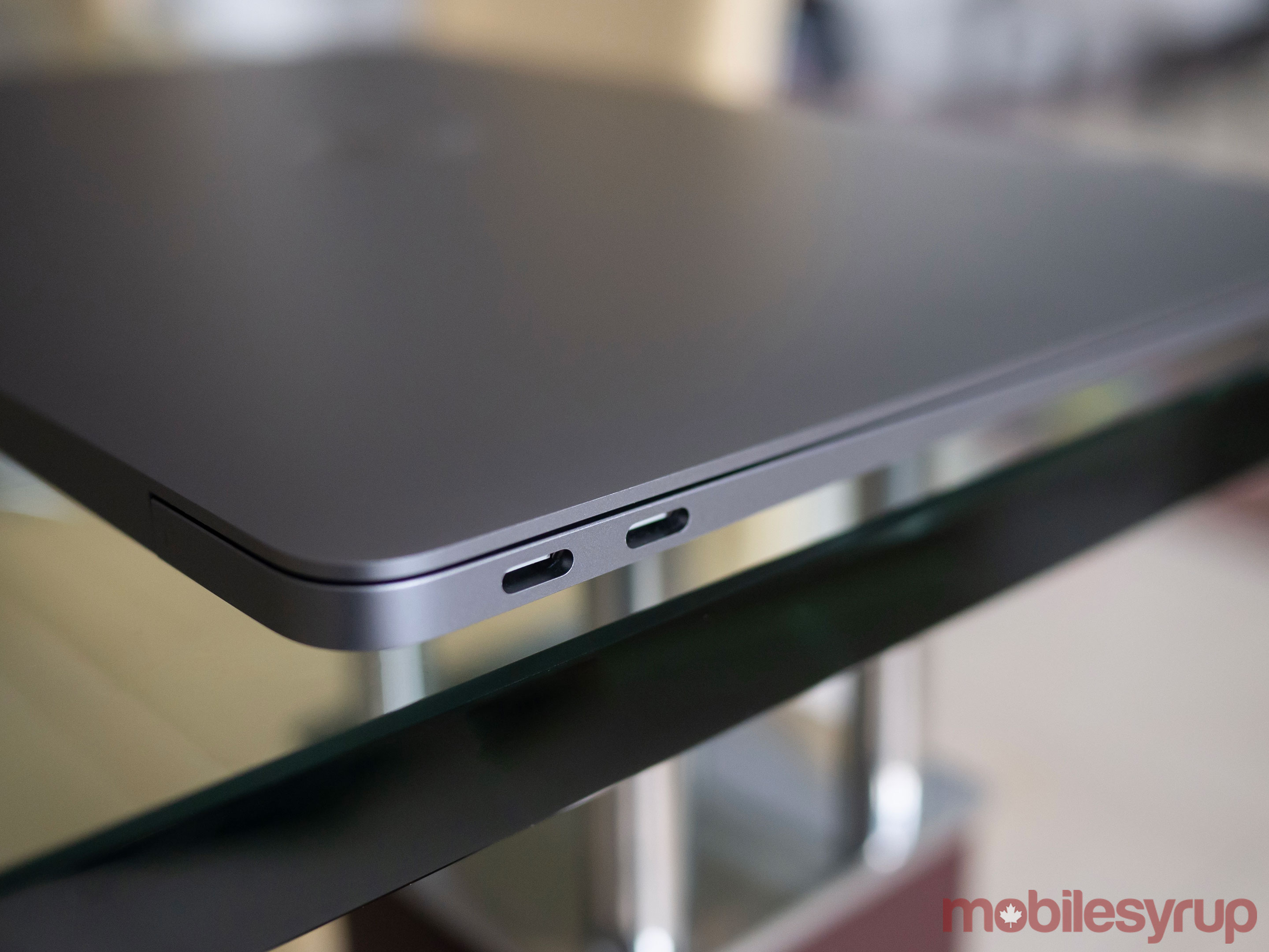 MacBook Air (2018) USB-C port