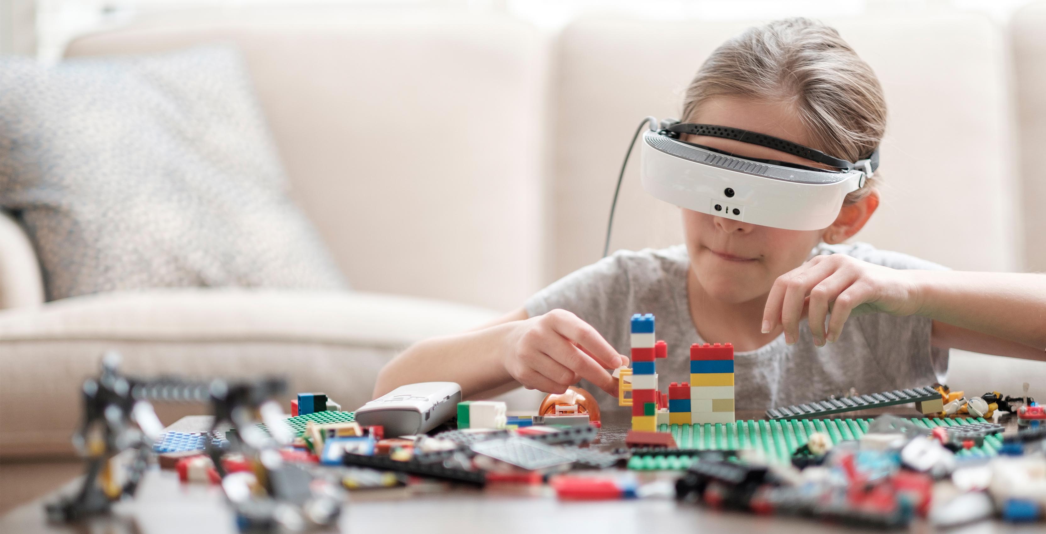 eSight glasses