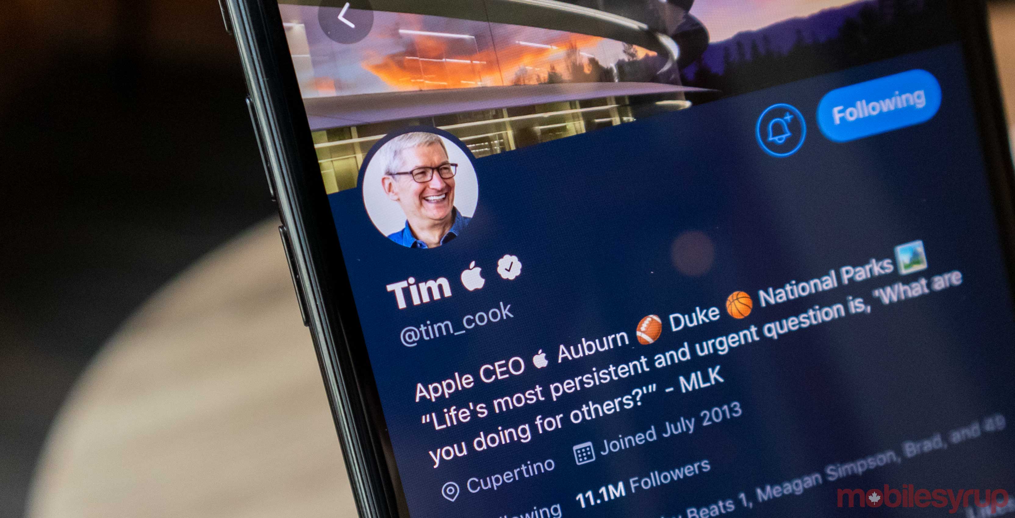 Tim Cook changed his Twitter handle to Tim Apple