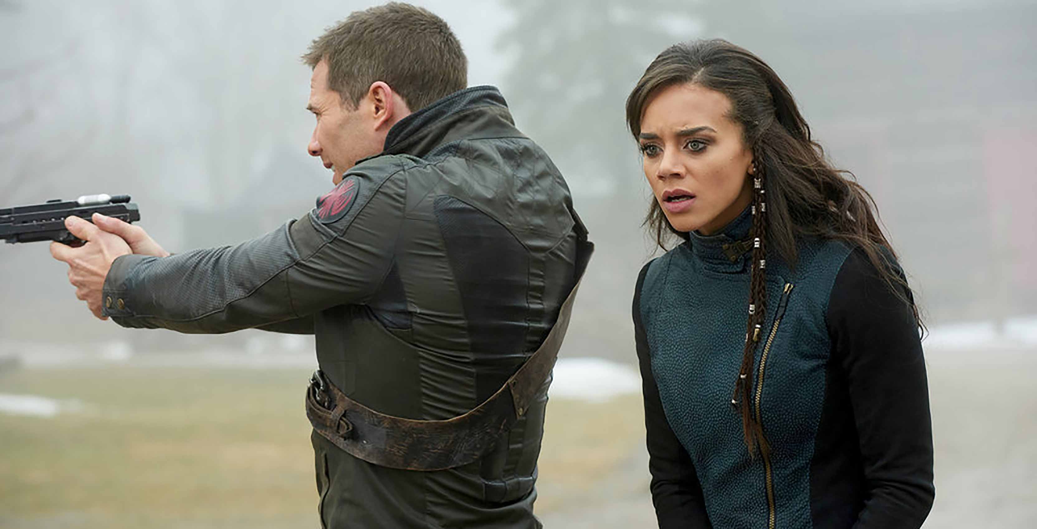 Killjoys Hannah John-Kamen and Luke Macfarlane