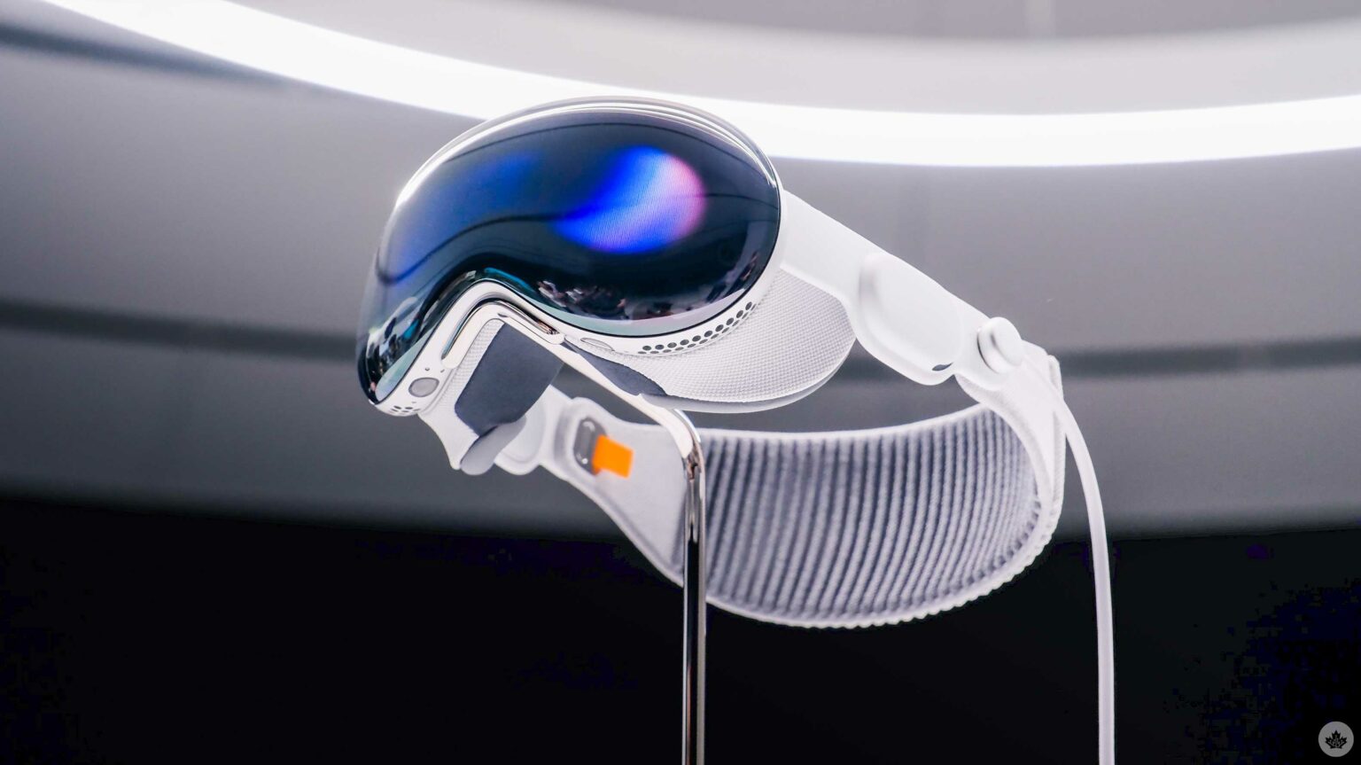 Vision Pro Resolution Apple confirms the Vision Pro's display can run at 96Hz and supports HDR
