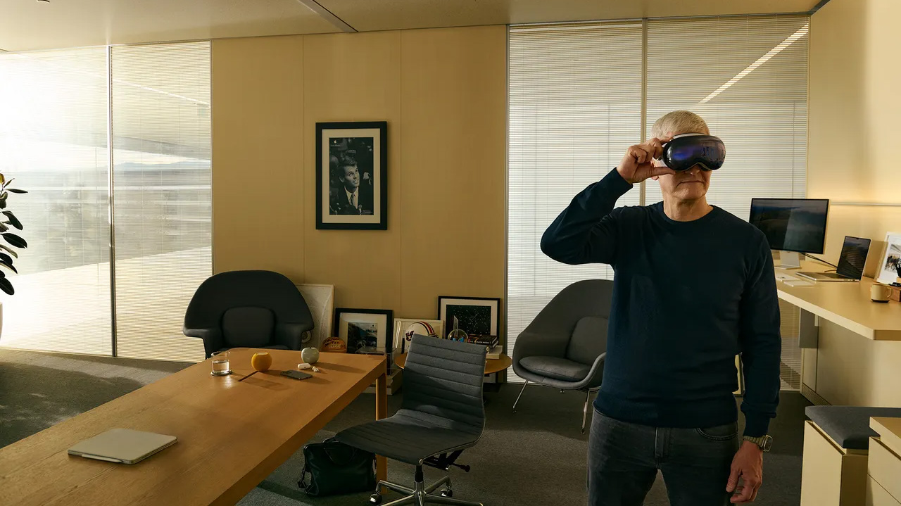 Tim Cook wearing Vision Pro