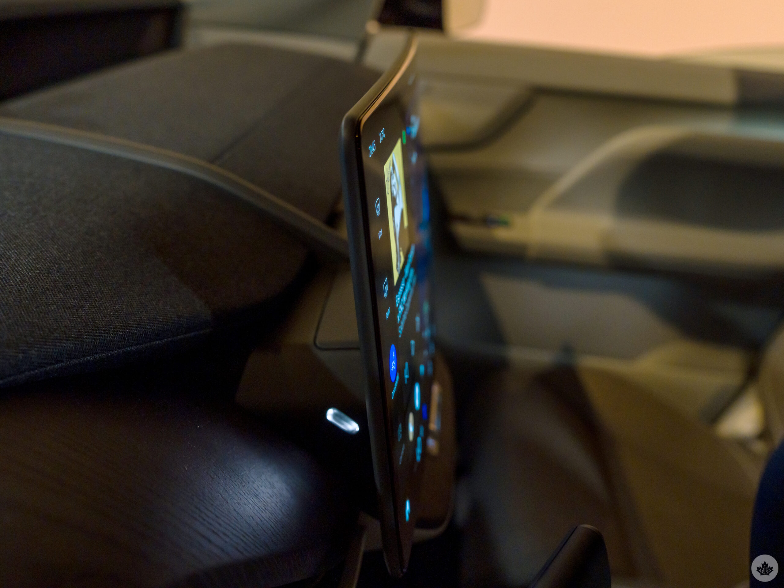 Volvo unveils the EX60 and Google Gemini is using shotgun 6 Volvo EX60 launch screen curve scaled