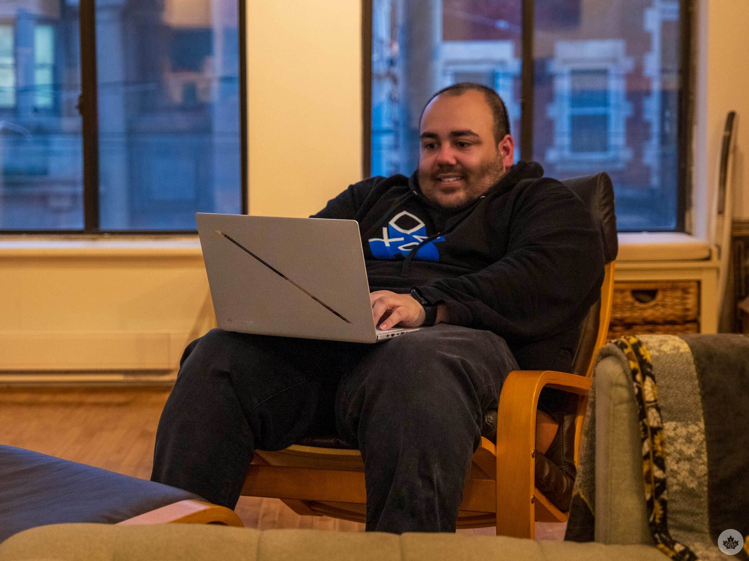 Asus Zephyrus G14 Brad playing