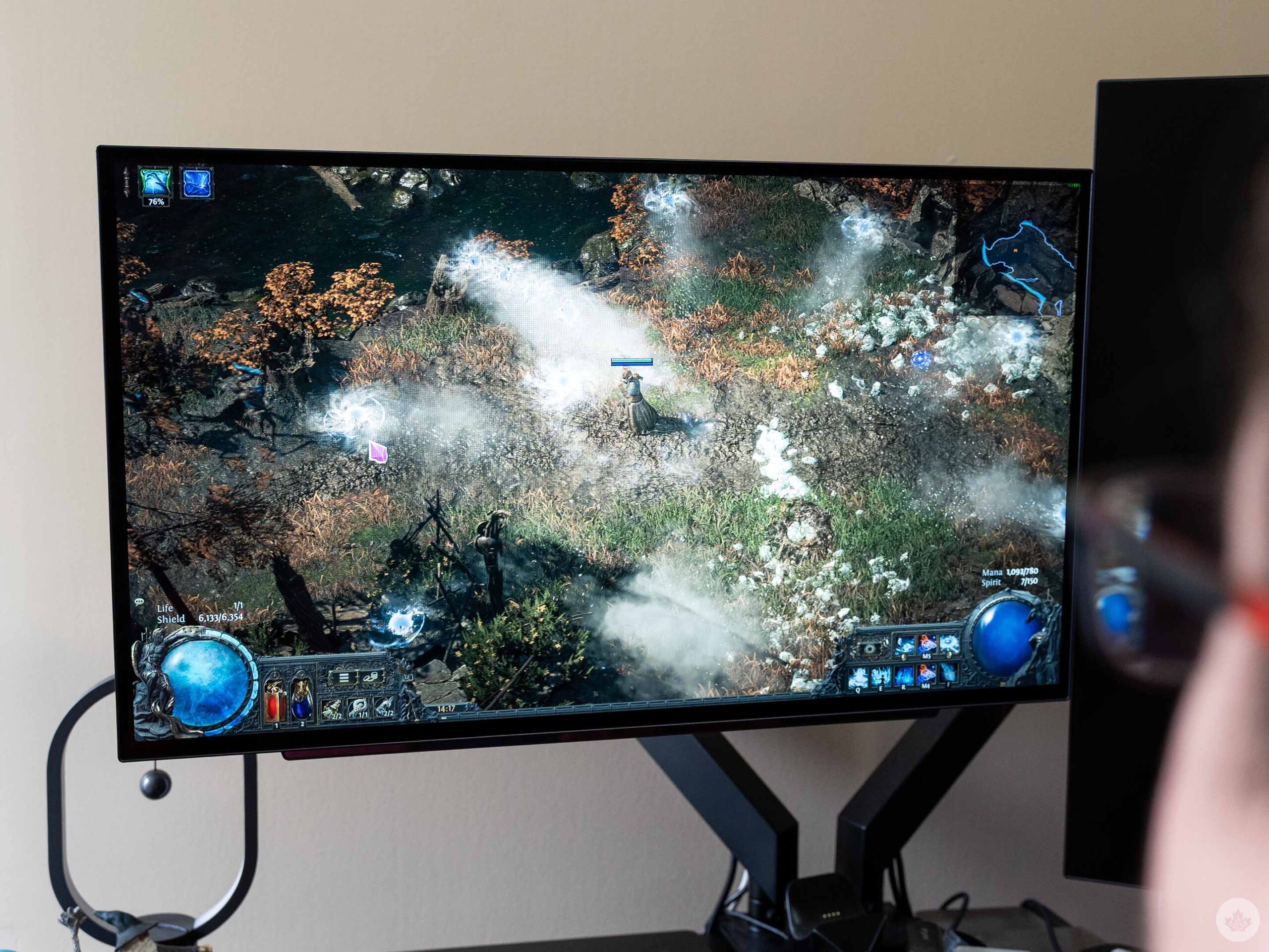 Playing POE2 on the LG GX7.