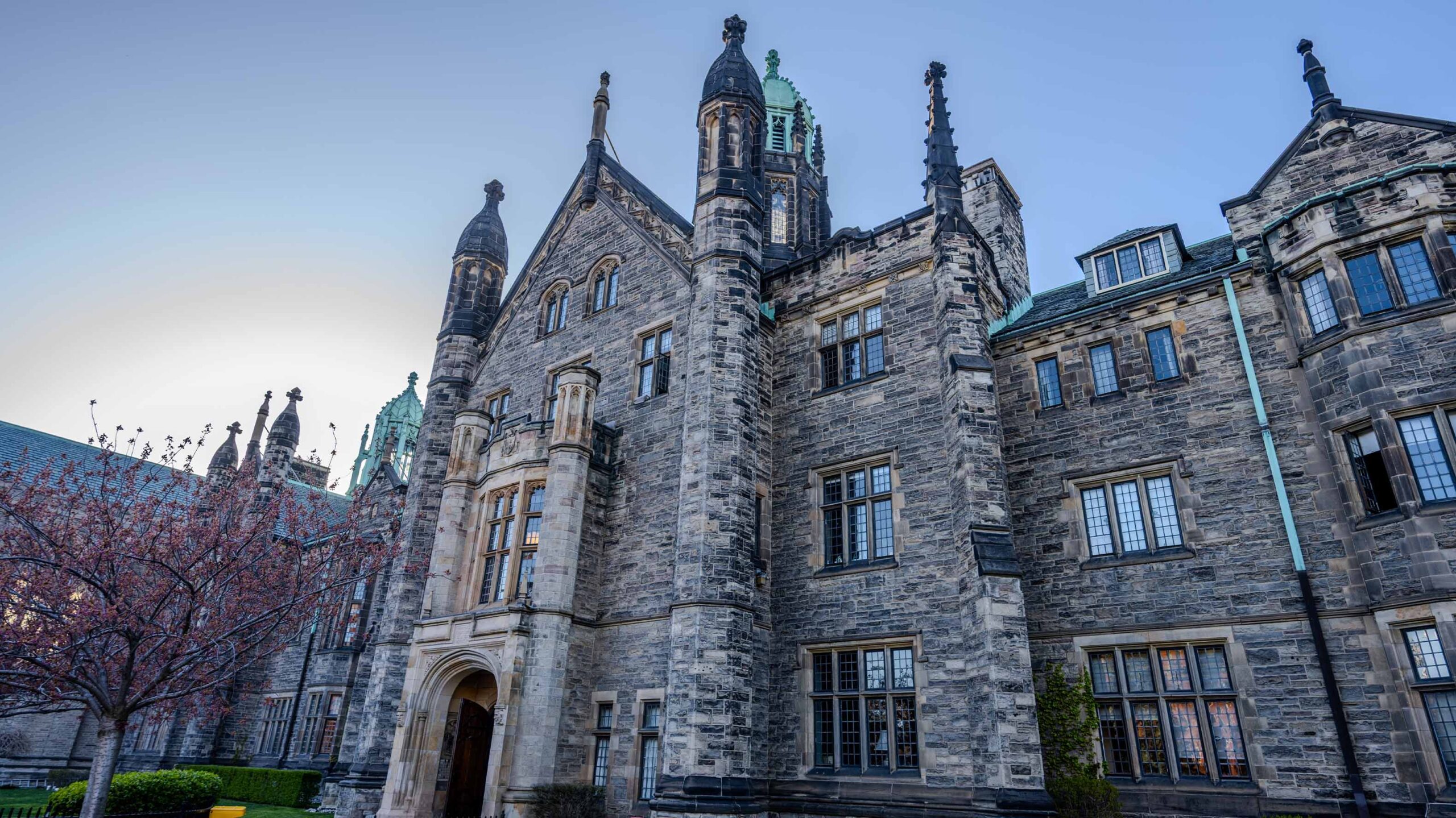 受 Canvas 泄露影响的加拿大学校，多大、OCAD、UBC 发出警告
