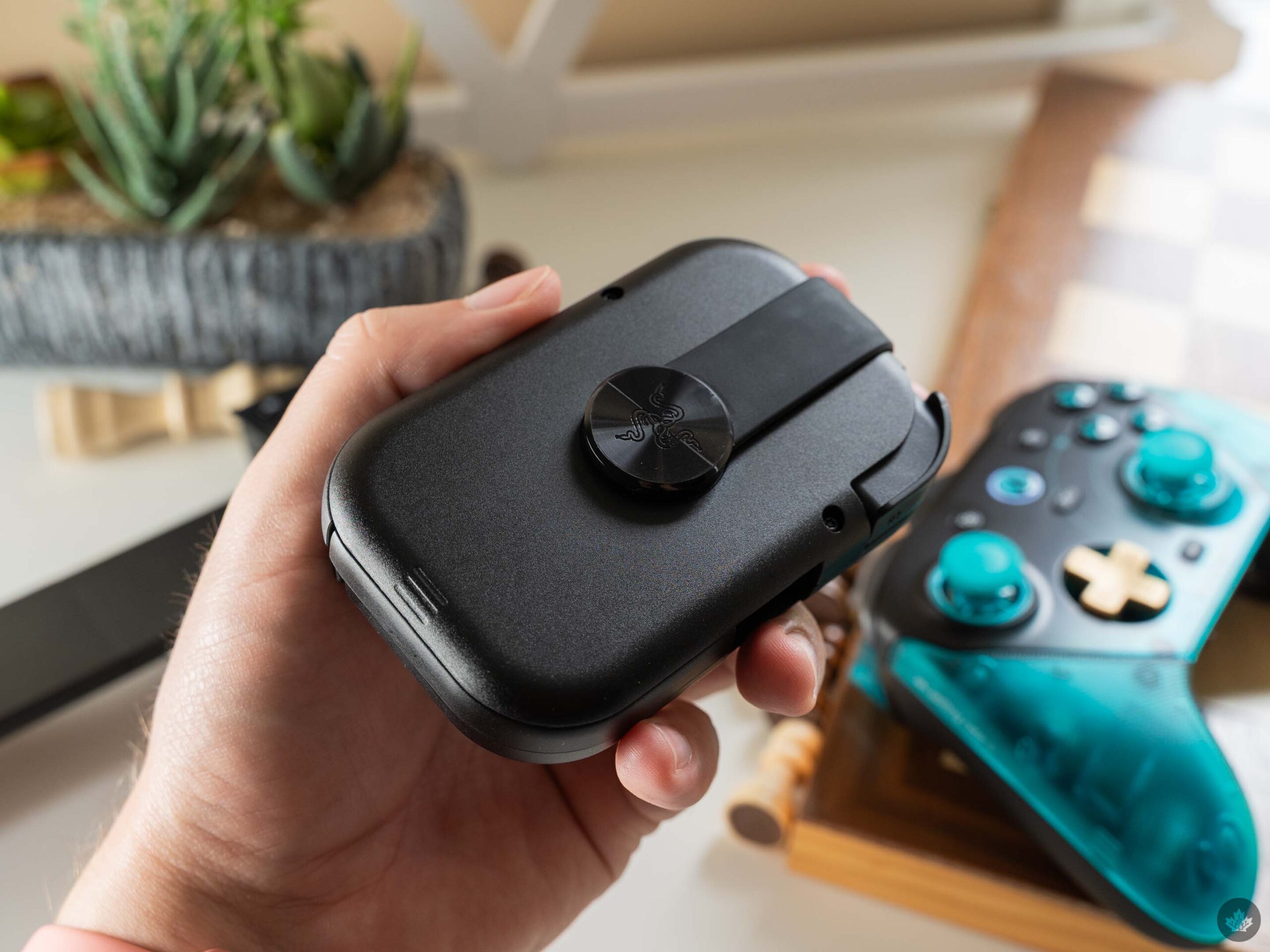 Razer Prio folded up.